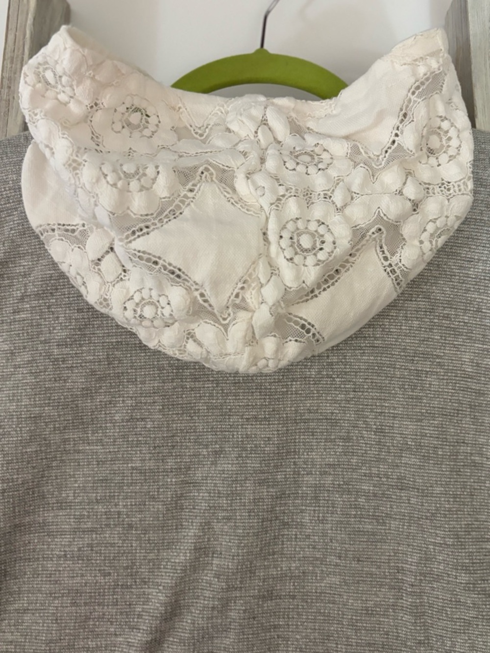 Doe & Rae women’s Med hoodie, lace, crochet, cottagecore, grandmacore, feminine - Picture 5 of 7